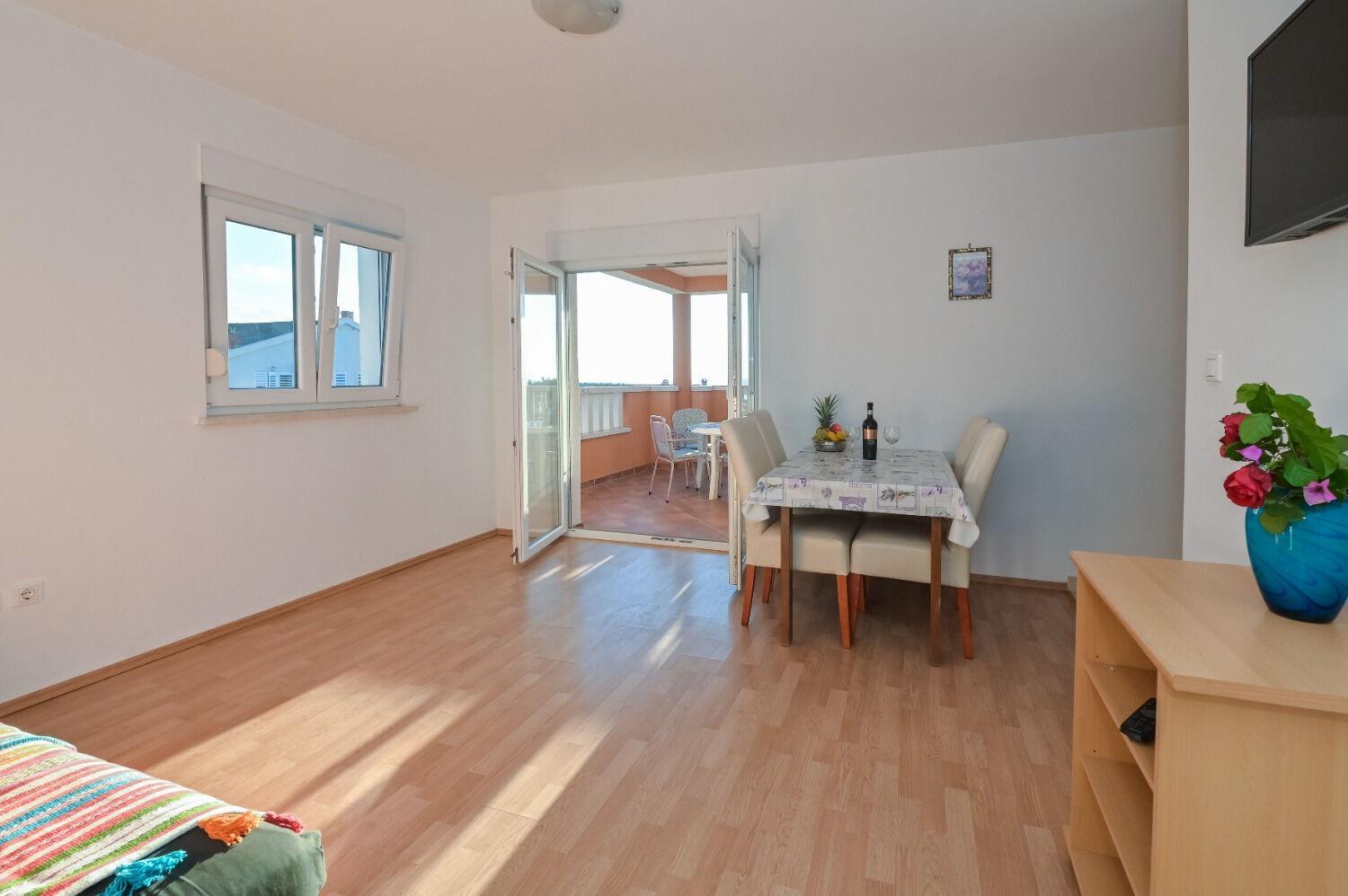 Ilija Apartment Novalja
